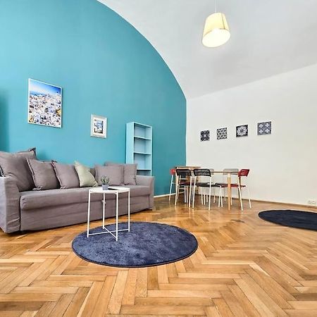 Seventh Sense Apartment Budapest Luaran gambar