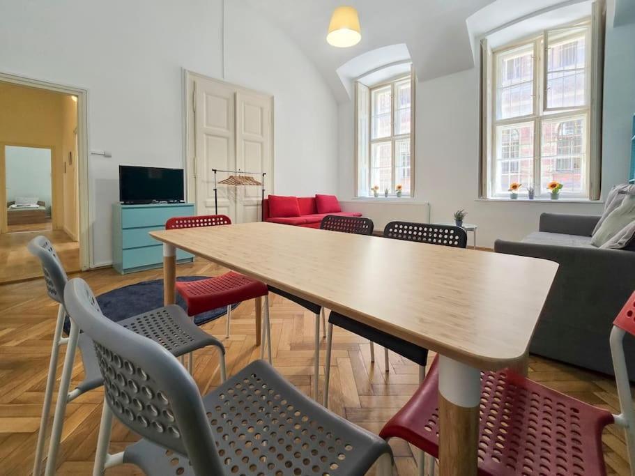 Seventh Sense Apartment Budapest Luaran gambar