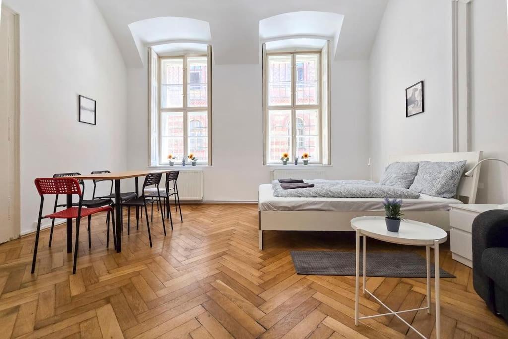 Seventh Sense Apartment Budapest Luaran gambar