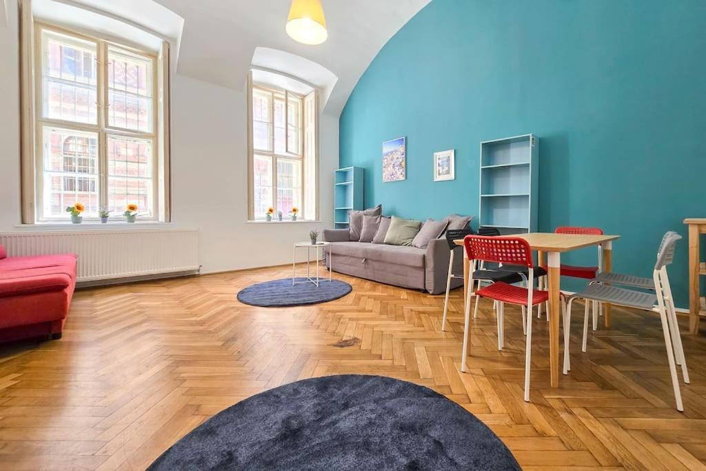 Seventh Sense Apartment Budapest Luaran gambar